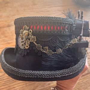 Steampunk Pirate Ship Top Hat – Black Feather & Chain Detail – Size M (59cm)